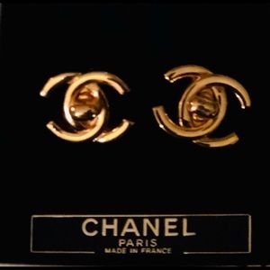 CHANEL Turnlock earrings